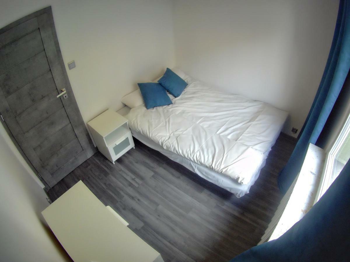 Apartment Antek Krasków Exteriör bild